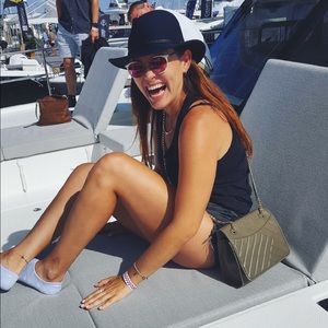 Meet your Posher, Sydney